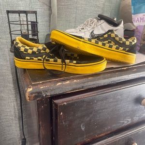 mens yellow and black checkered vans